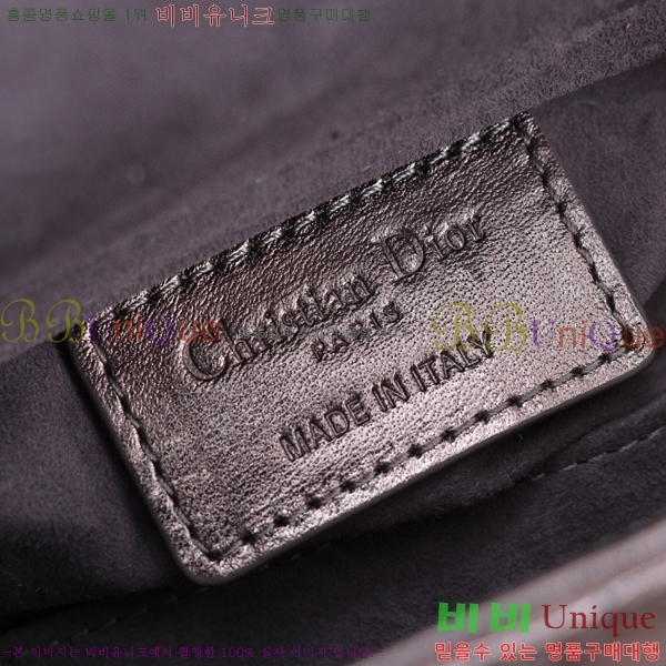 # ̵  ̹ ũ M05402-102