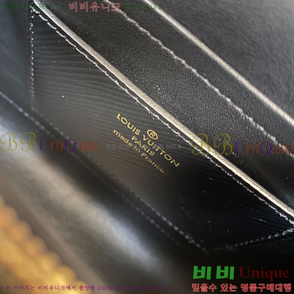 #̺ ƮƮ M21031-702