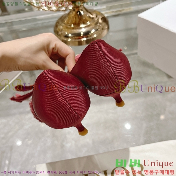    33D78517-1  4CM