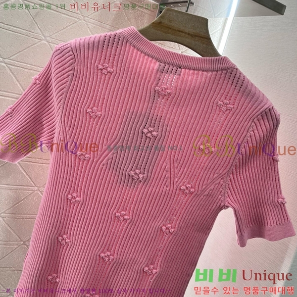  *   Ƽ CH4305540-8