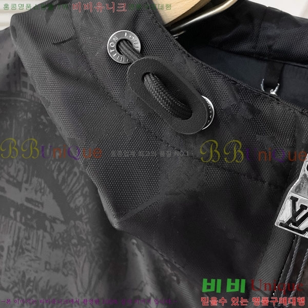  ̺  4LV048821
