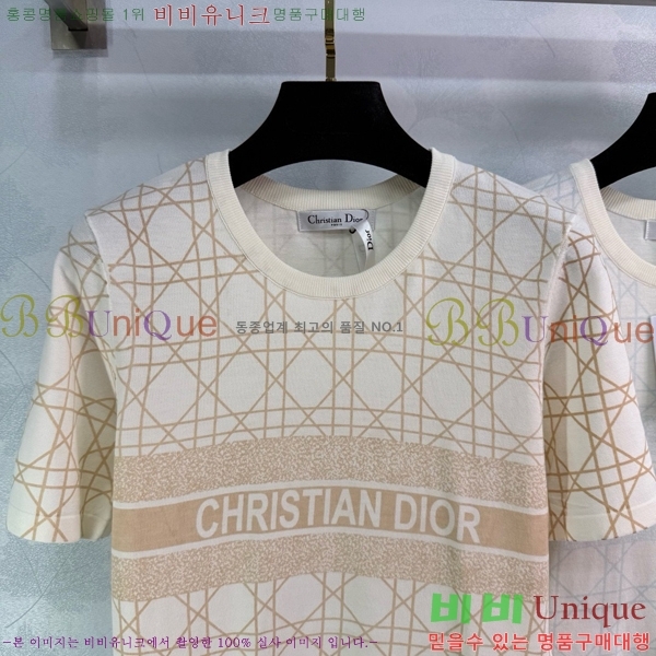    Ƽ D25472238-10
