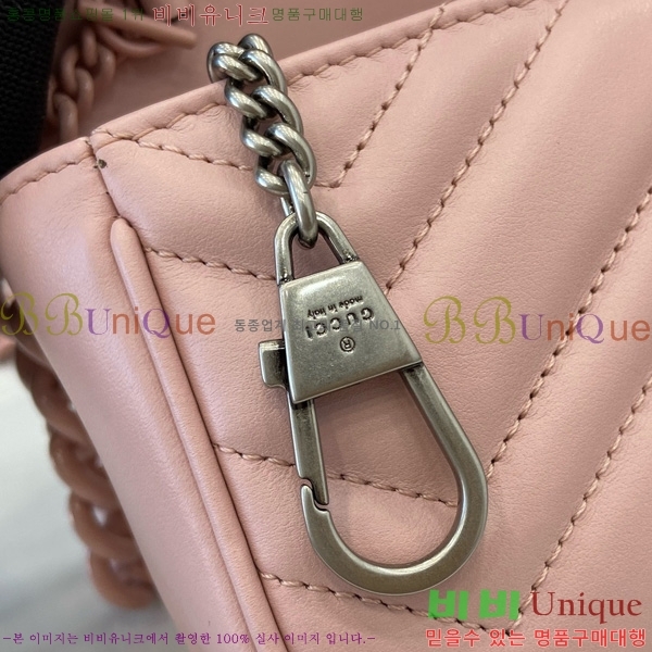 # GG Ʈ Ʈ  699757-103