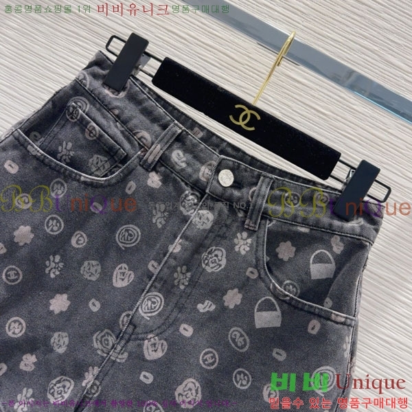  *   21CA25621-4