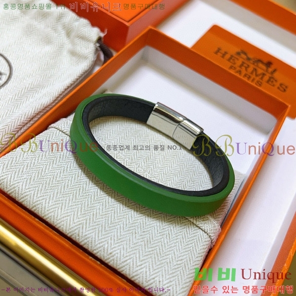 ޽  H959561
