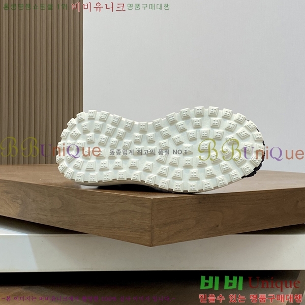  ** Ŀ MO97014-4