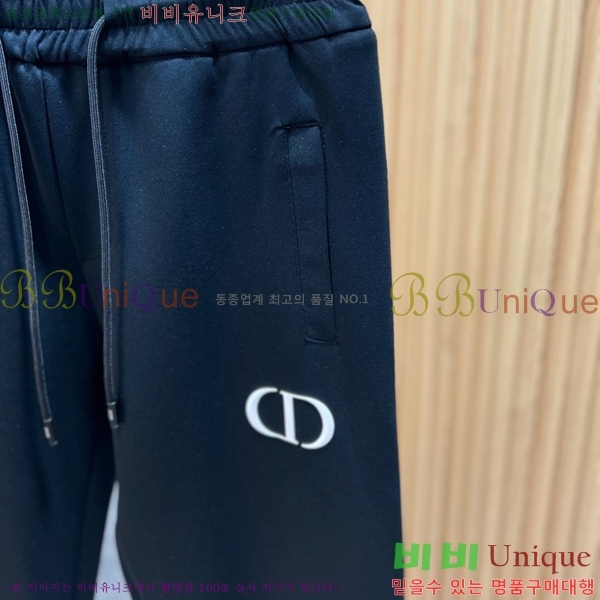    D4236355-1