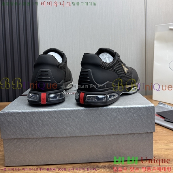   Ŀ R576748-2
