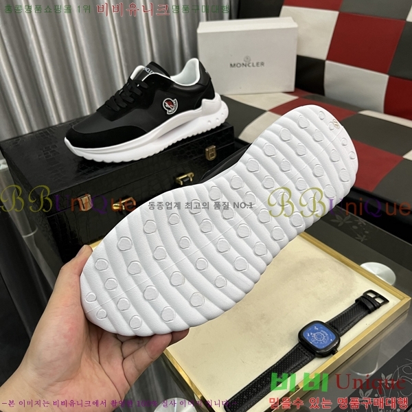  ** Ŀ MO97015-4