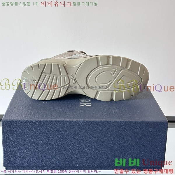   Ŀ DR974928-1
