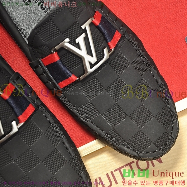  ̺  L7161628-34