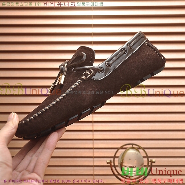  ̺  L7161628-37