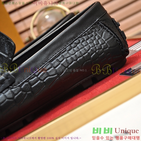  ̺  L7161628-10