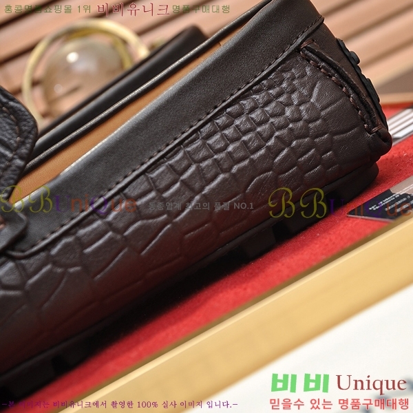  ̺  L7161628-9