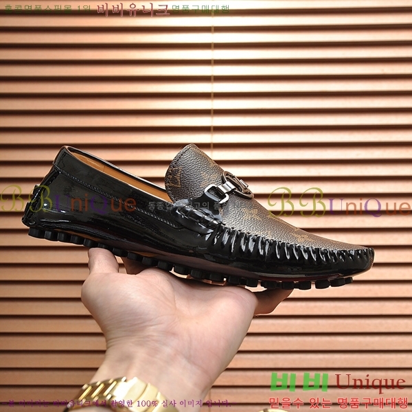  ̺  L7161628-8