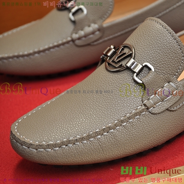  ̺  L7161628-7