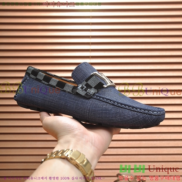  ̺  L7161628-33