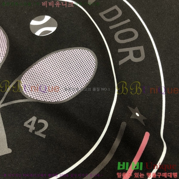    Ƽ D90763890-1