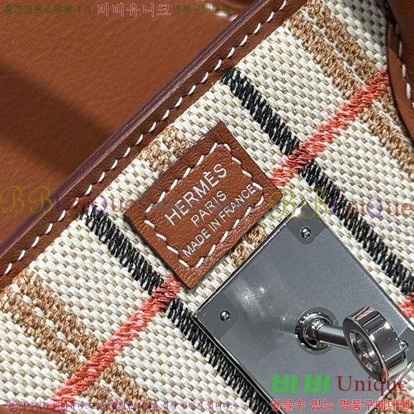 #޽  Ų 29 HE91560-1