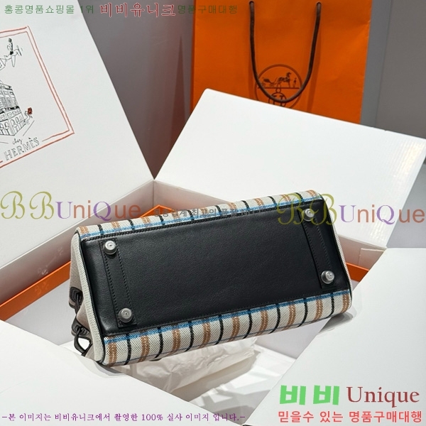 #޽  Ų 29 HE91560-4