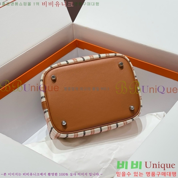 #޽ ź  18  HE152410-102