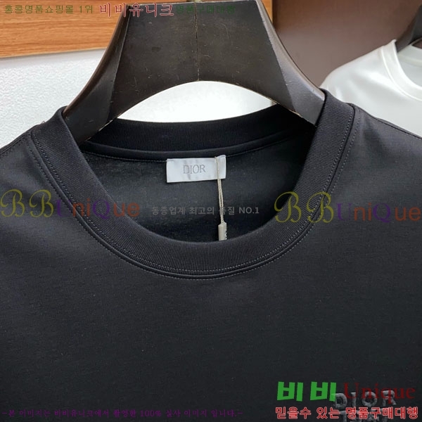   Ƽ D864727