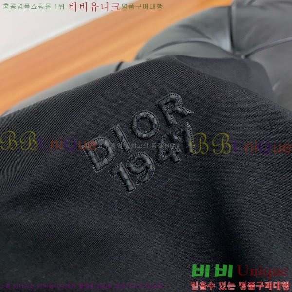    Ƽ D864727