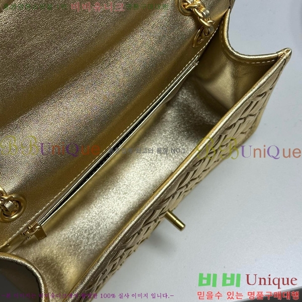 #*  ÷ AS4795-1002