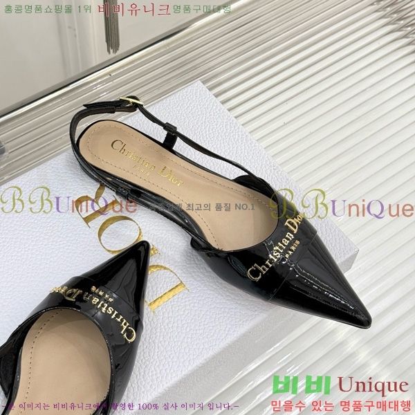    ÷ 33D7649024-4 