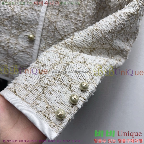    DOI21599-10