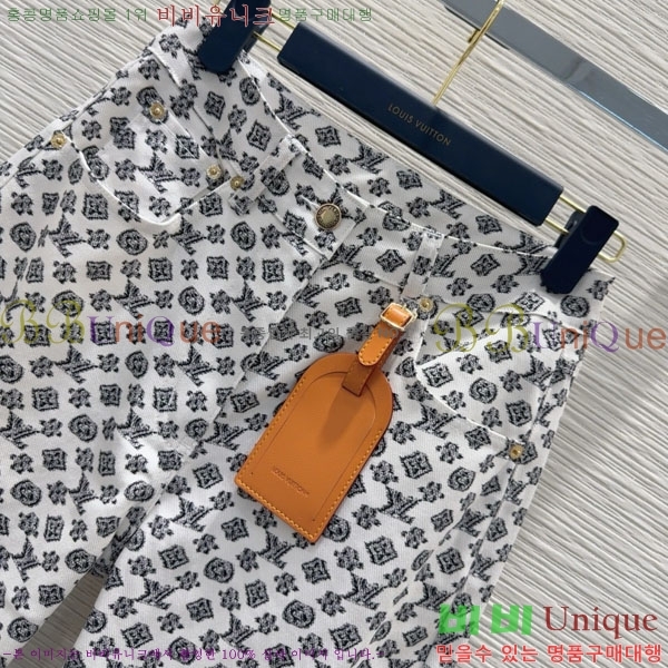  ̺   LV111550-12