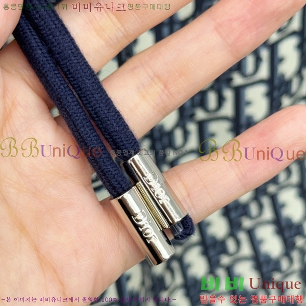   ݹ D254163585