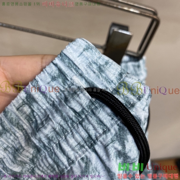   ݹ F97747-1