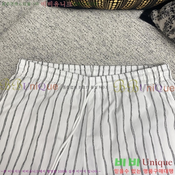  ݹ D25413680-1