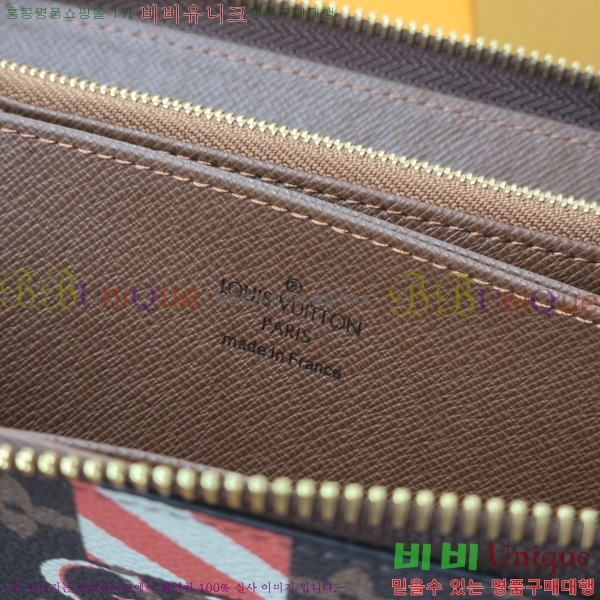 #̺   P01903-101
