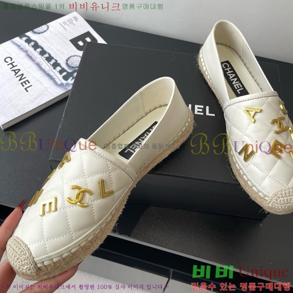 * ĵ ÷ 27CH7582410-3