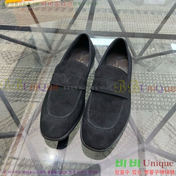  ̺  LR559062-3