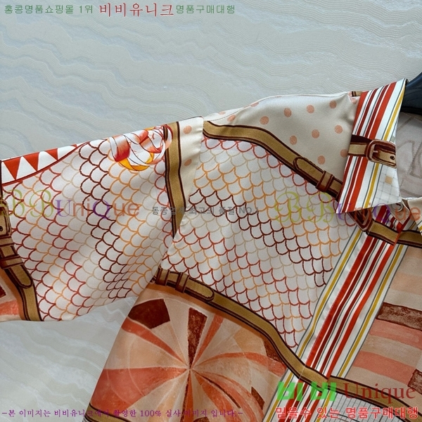  ޽  HE2121088-4