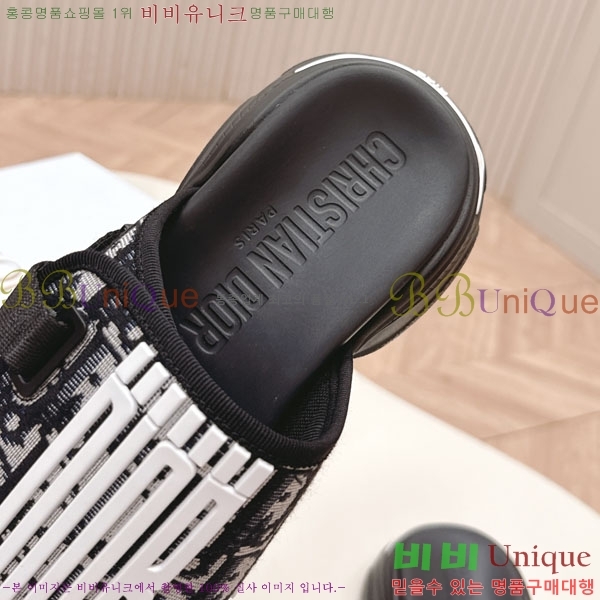   3D70026-4