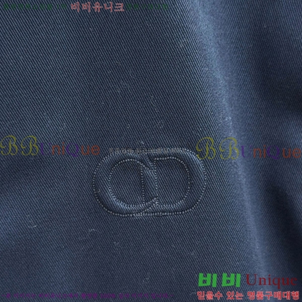   D4236359