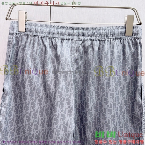   ݹ D25413686-1