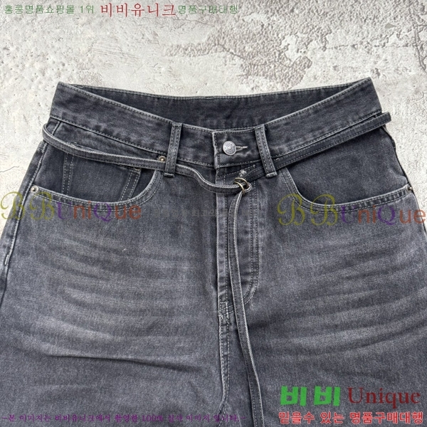  ũ Ʃ   ACN105074