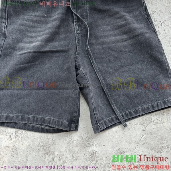  ũ Ʃ   ACN105074