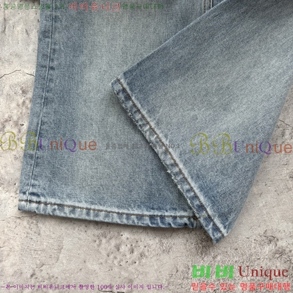  ũ Ʃ   ACN105075