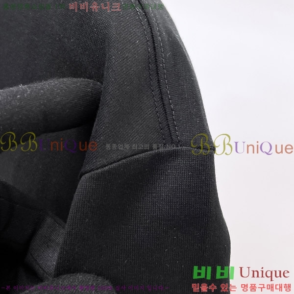    Ƽ D9076386-1