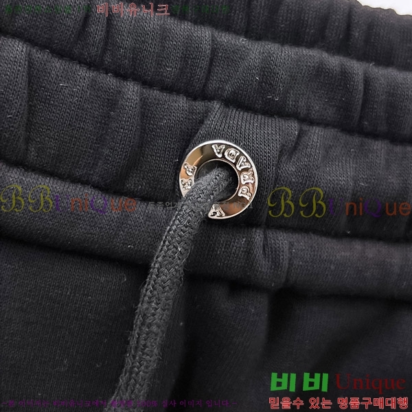   ݹ P256740-1
