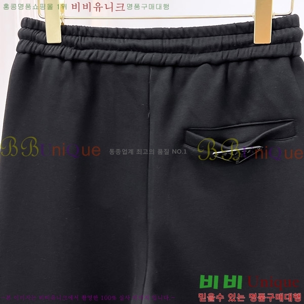   ݹ P256737-1