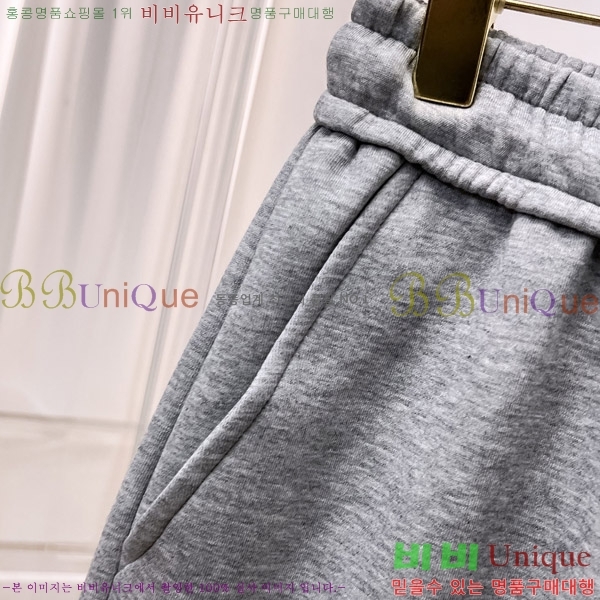   ݹ P256736-1