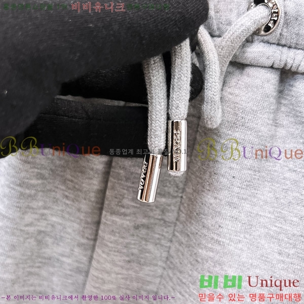   ݹ P256736-1
