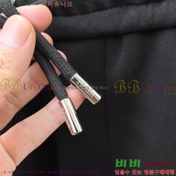   ݹ P256735-6